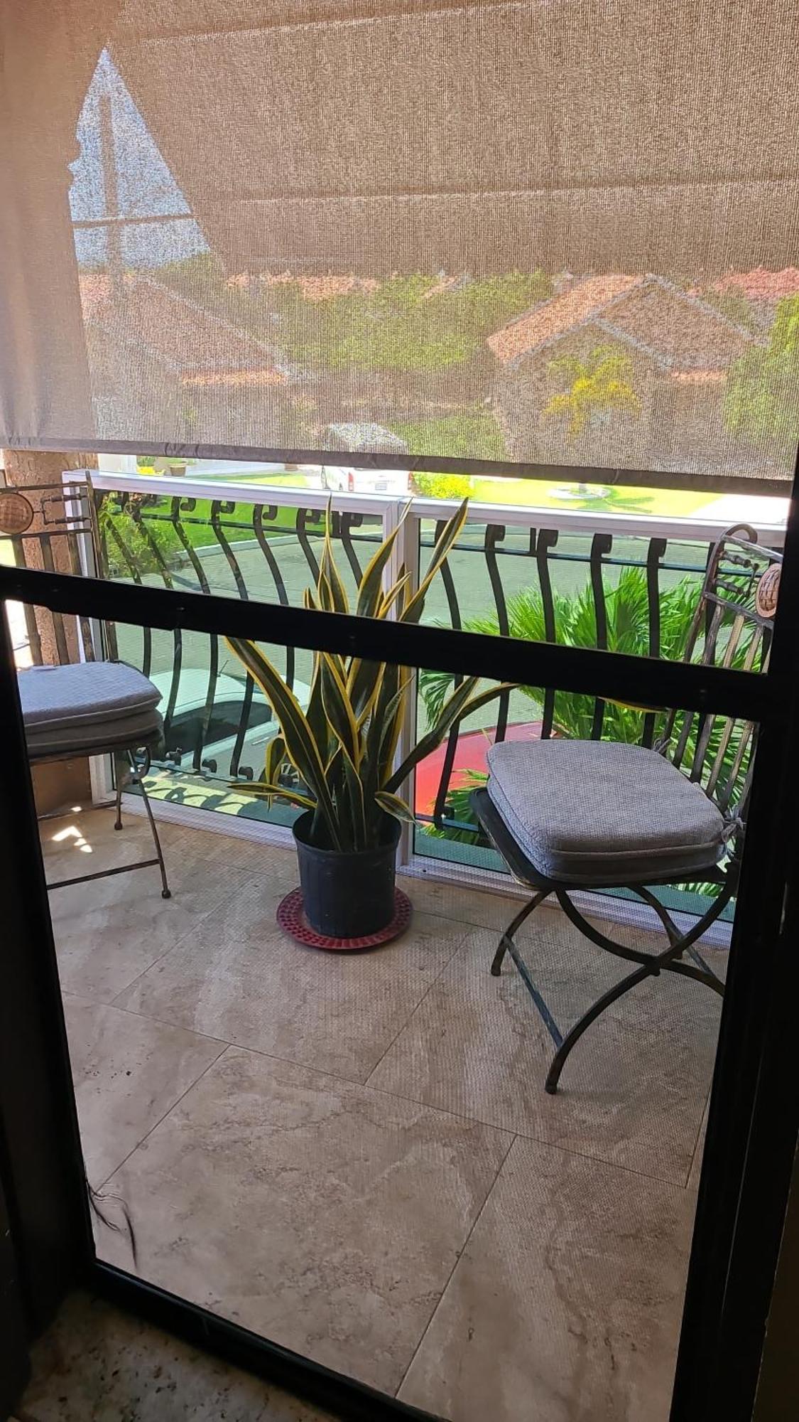 The Palms- Caribbean Estates -10 Minutes From The Beach- Gated Community Portmore Bagian luar foto